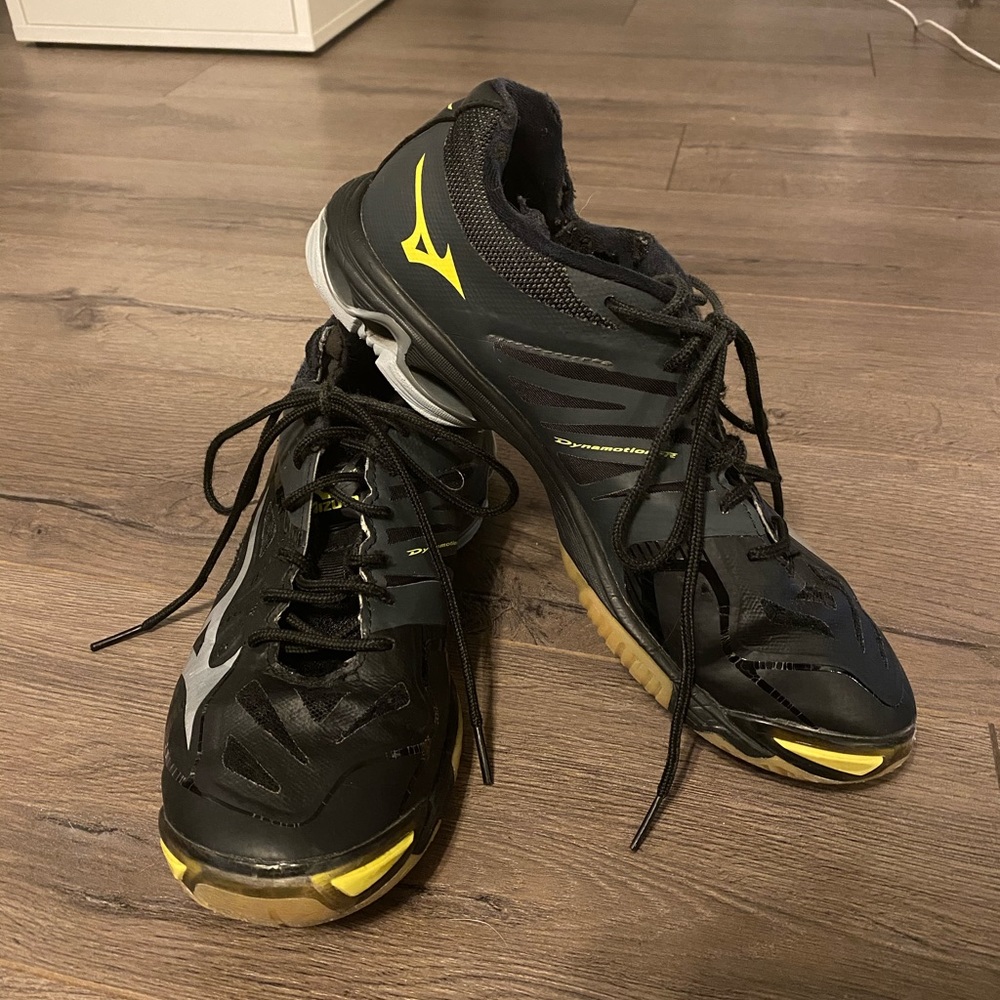Mizuno Volleyball Shoes